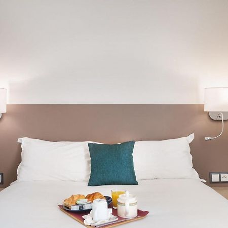 Courcelles Mederic Hotell Paris Eksteriør bilde