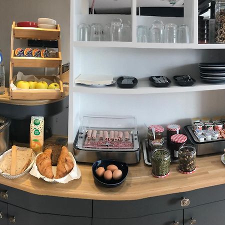 Courcelles Mederic Hotell Paris Eksteriør bilde