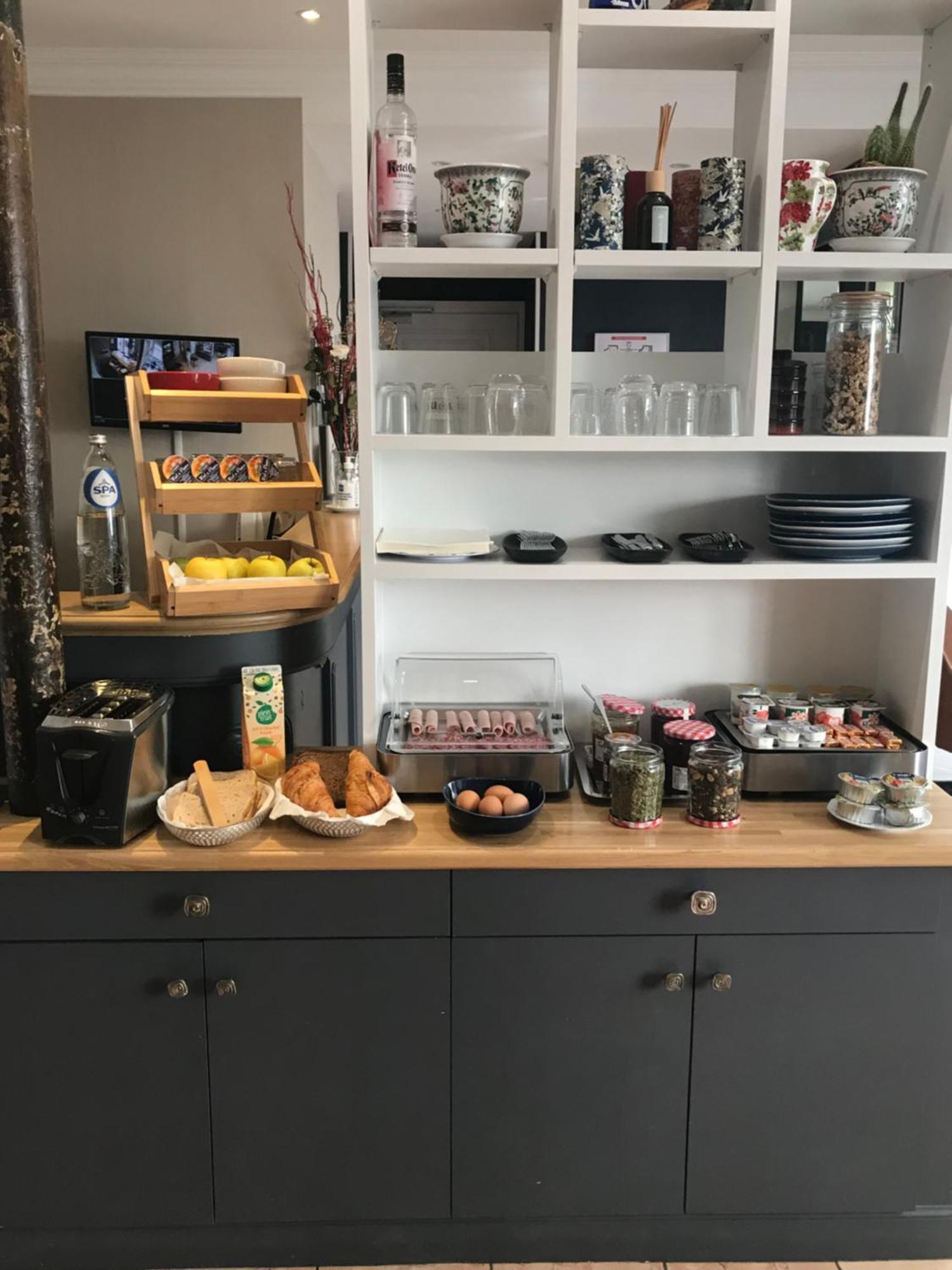 Courcelles Mederic Hotell Paris Eksteriør bilde