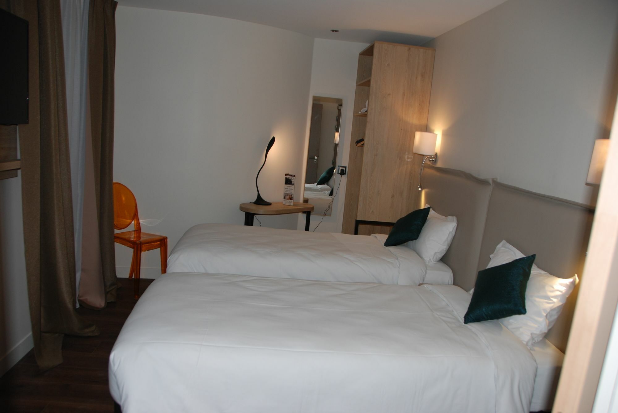 Courcelles Mederic Hotell Paris Eksteriør bilde